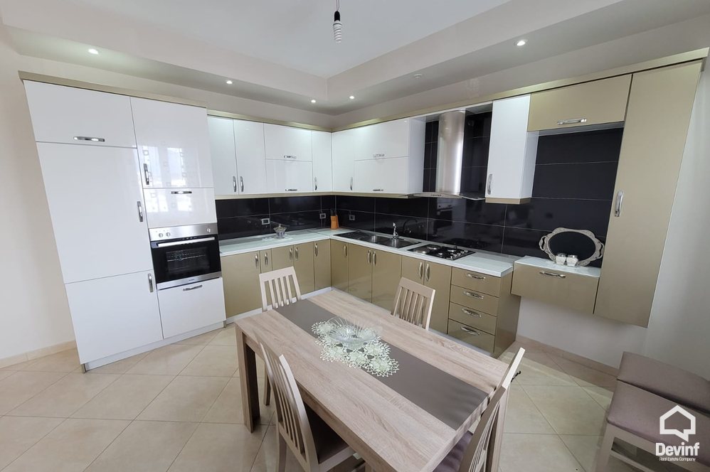 Tirane Qera Vile 2+1 Apartament ne vile qe ndodhet ne Sauk apartament kat vile