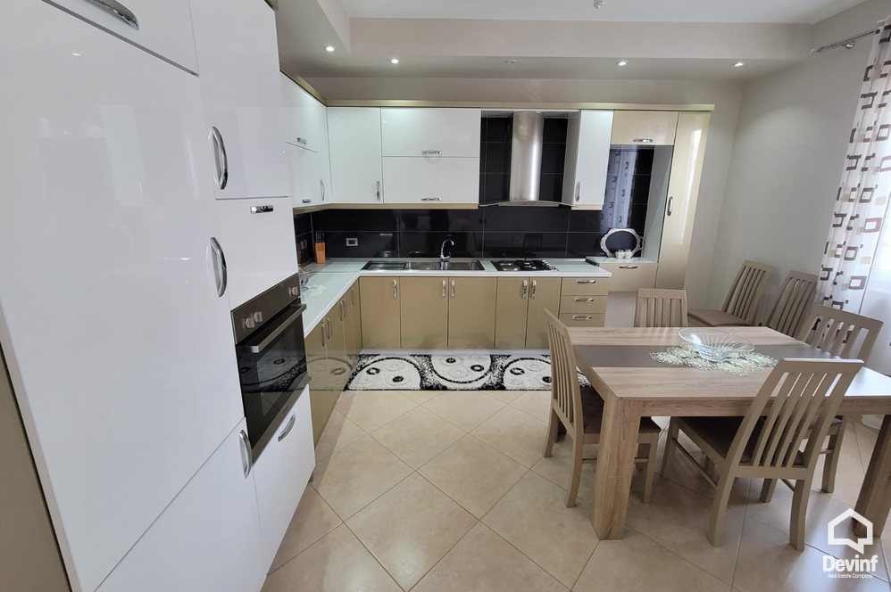 Tirane Qera Vile 2+1 Apartament ne vile qe ndodhet ne Sauk apartament kat vile