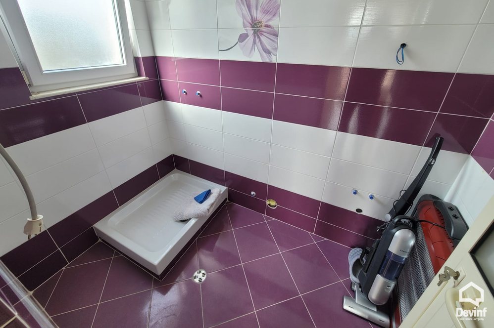 Tirane Qera Vile 2+1 Apartament ne vile qe ndodhet ne Sauk apartament kat vile