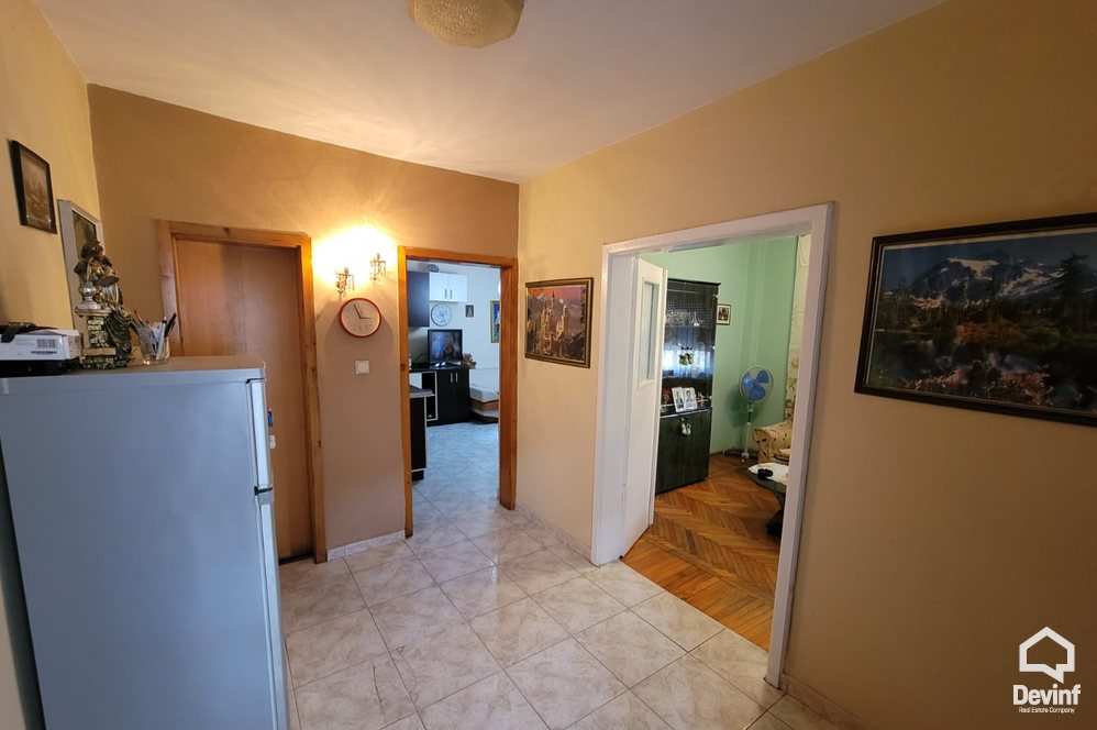 Tirane Qera Apartament 2+1 Apartament ne qender te Tiranes apartament zyre Booking/AirBnB