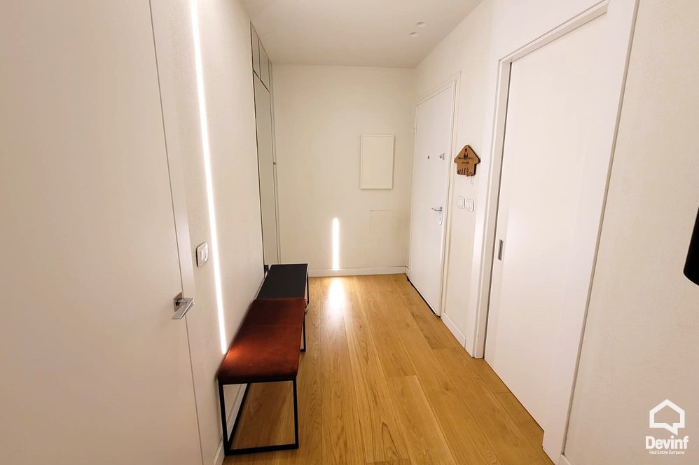 Tirane Qera Apartament 3+1 Apartament ne zonen e Bllokut apartament