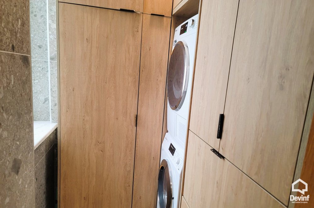 Tirane Qera Apartament 3+1 Apartament ne zonen e Bllokut apartament