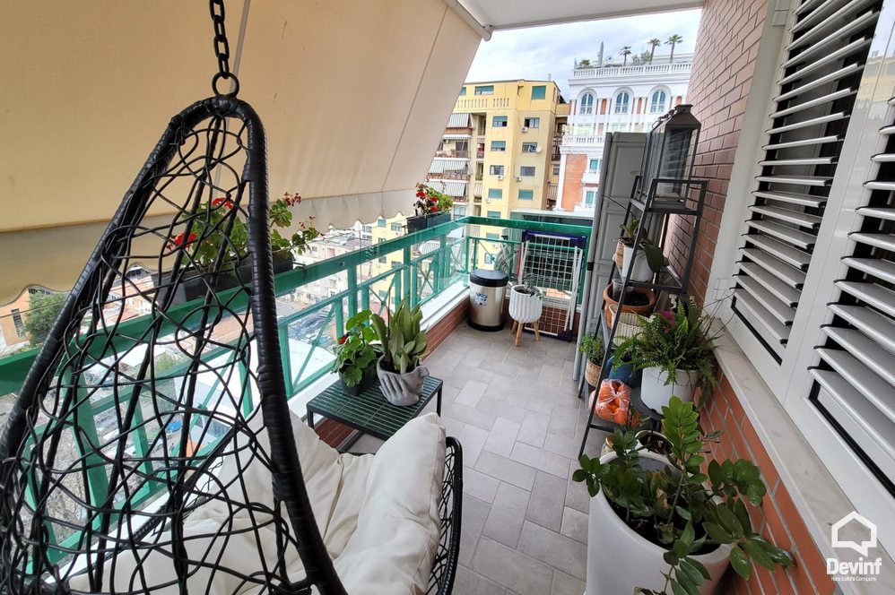 Tirane Qera Apartament 3+1 Apartament ne zonen e Bllokut apartament