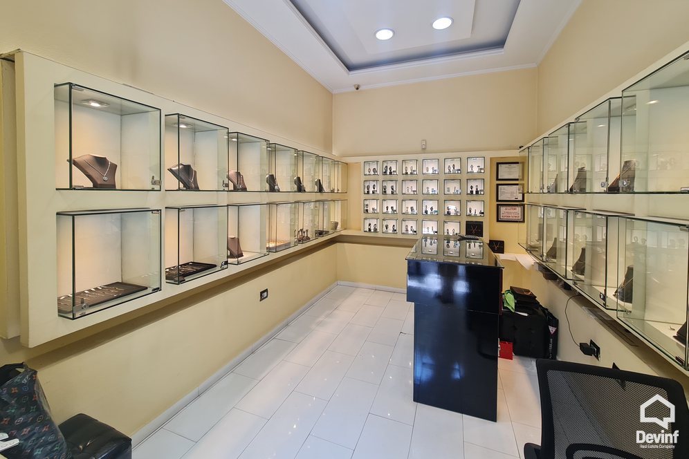 Tirane Qera Dyqan  Rruga Myslym Shyri dyqan zyre show room