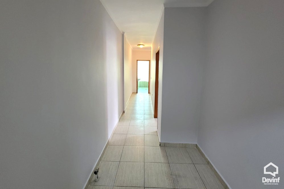 Tirane Qera Apartament 4+1+G Zyre ne zonen e Bllokut zyre