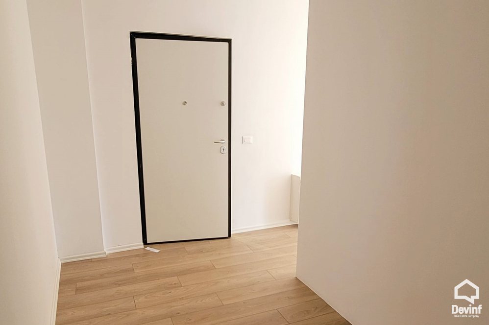 Tirane Qera Zyre  Zyre ne qender te Tiranes zyre qender estetike turistike show room studio ligjore Noter