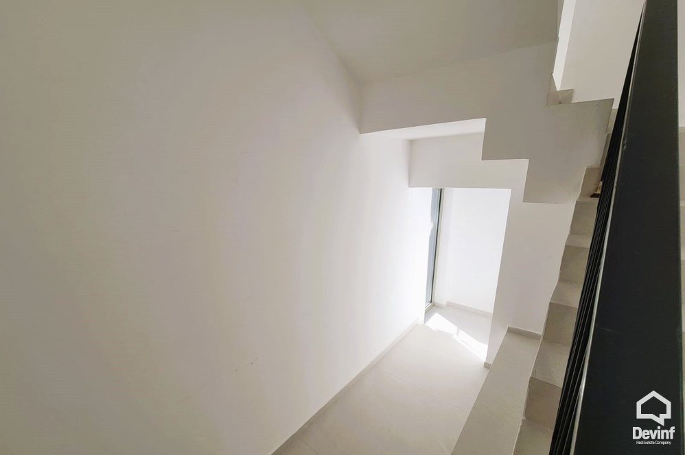 Tirane Qera Zyre  Zyre ne qender te Tiranes zyre qender estetike turistike show room studio ligjore Noter