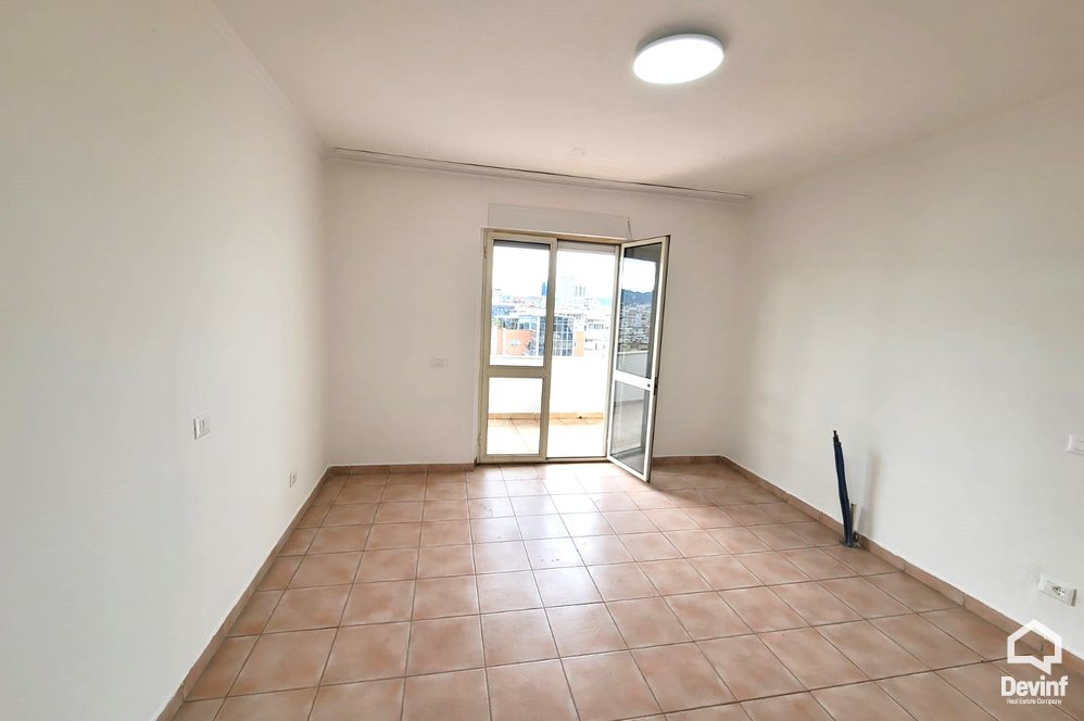 Tirane For Rent Office 3+1+G Office in Boulevard Zhan Dark Office qender estetike klinike spitalore spa