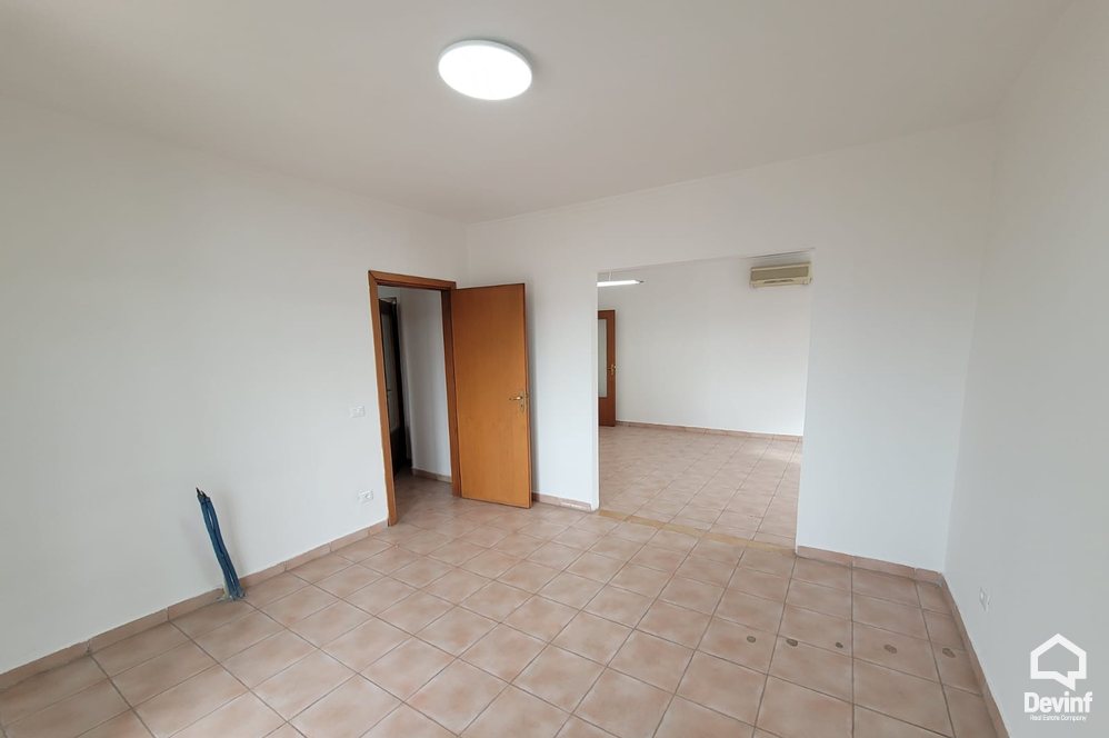 Tirane For Rent Office 3+1+G Office in Boulevard Zhan Dark Office qender estetike klinike spitalore spa