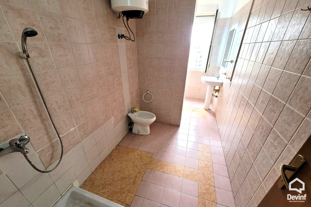 Tirane For Rent Office 3+1+G Office in Boulevard Zhan Dark Office qender estetike klinike spitalore spa