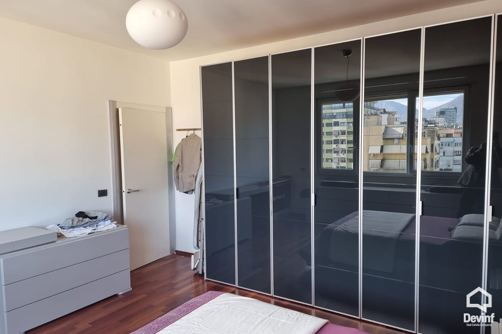 Tirane Qera Apartament 2+1 Apartament 2+1 tek zona e Bllokut apartament