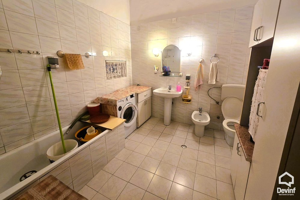 Tirane For Rent Apartment 3+1 Apartment in the center of Tirana Apartment Office Booking/AirBnB