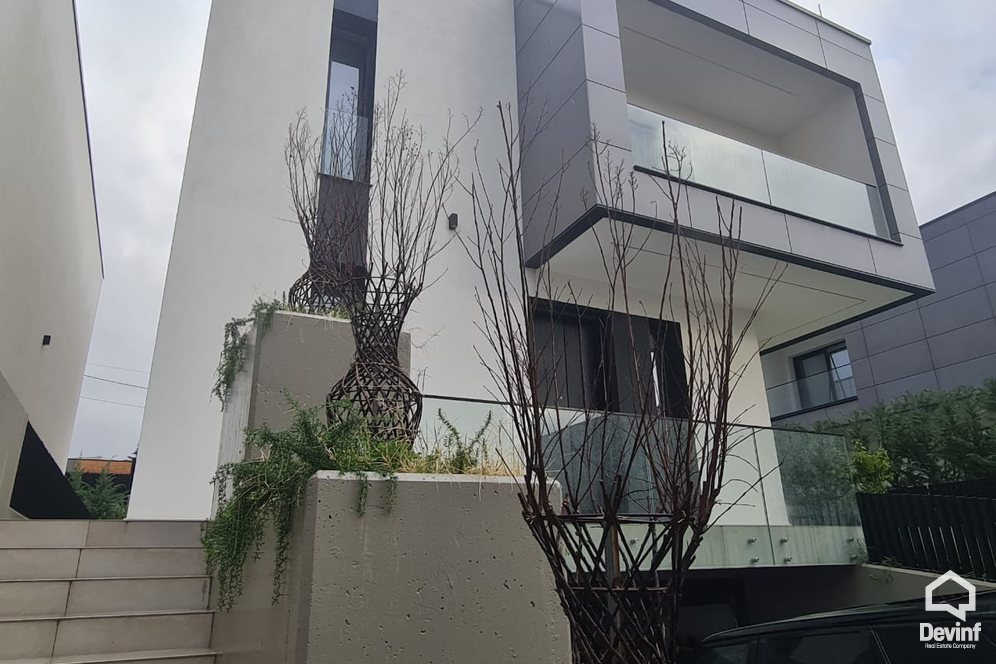 Tirane Qera Vile 3+1 Vile ne kompleks vilash ne zonen e TEG vile kompleks rezidencial