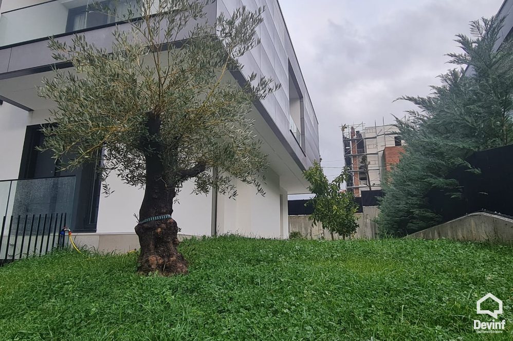 Tirane Qera Vile 3+1 Vile ne kompleks vilash ne zonen e TEG vile kompleks rezidencial