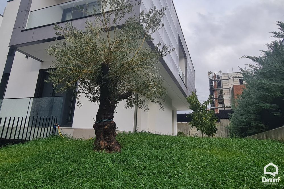 Tirane Qera Vile 3+1 Vile ne kompleks vilash ne zonen e TEG vile kompleks rezidencial