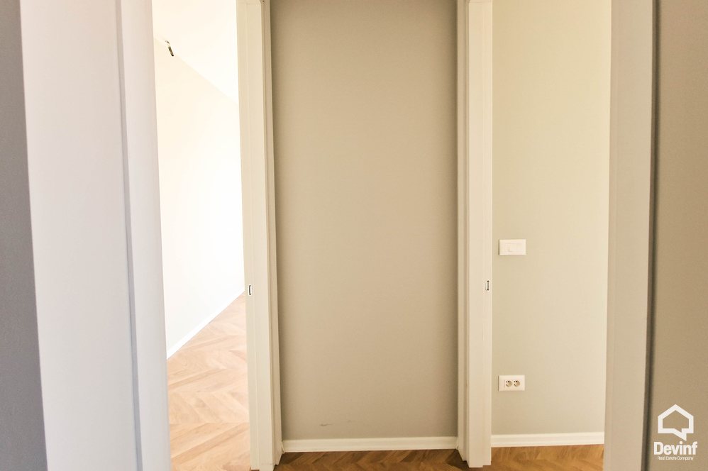 Tirane For Sale Apartment 3+1 Apartment in the Great Park of Lake area, Tirana Apartment Residential Complex