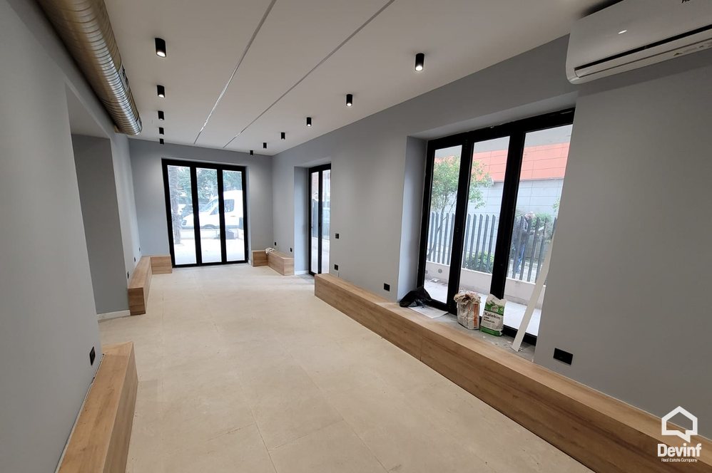 Tirane Qera Dyqan  Dyqan prane Rr. Myslym Shyri klinike spitalore dyqan spa bar-kafe klinike dentare restorant