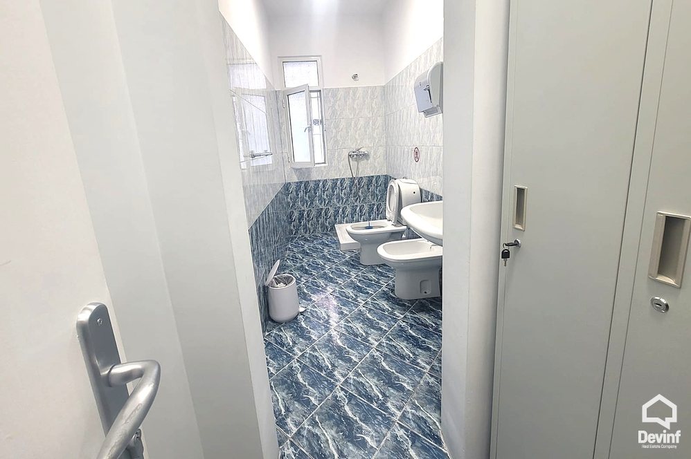 Tirane For Rent Office 4+1 Business space for rent in Selita area Office qender estetike qender masazhi klinike spitalore Klinike Fizioterapie klinke