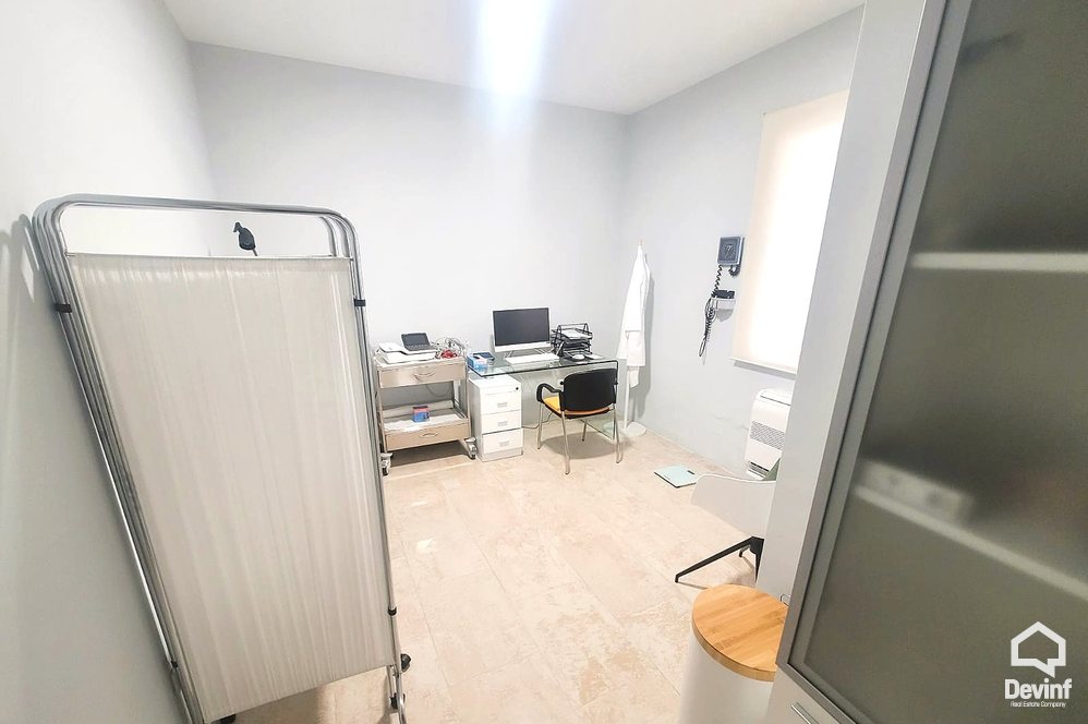 Tirane For Rent Office 4+1 Business space for rent in Selita area Office qender estetike qender masazhi klinike spitalore Klinike Fizioterapie klinke